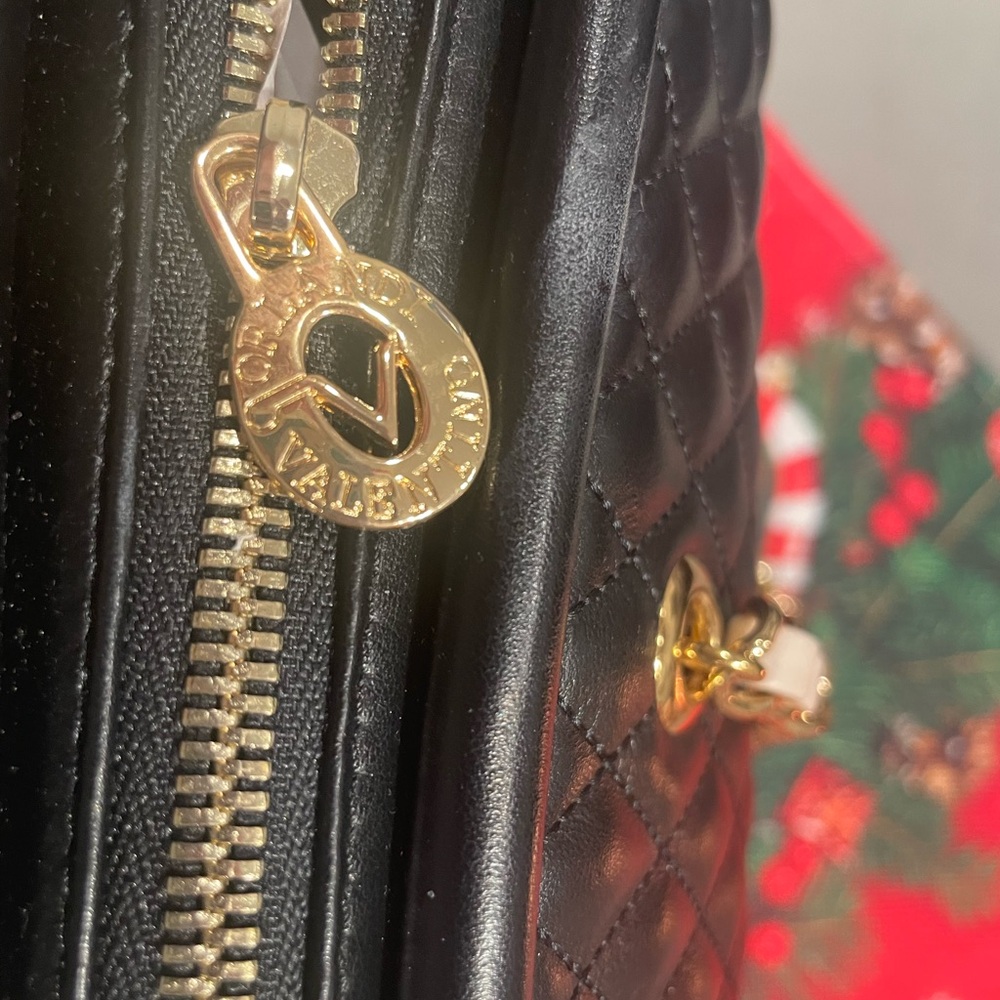 Beautiful Valentino Orlando Leather bag - Picture 10 of 13